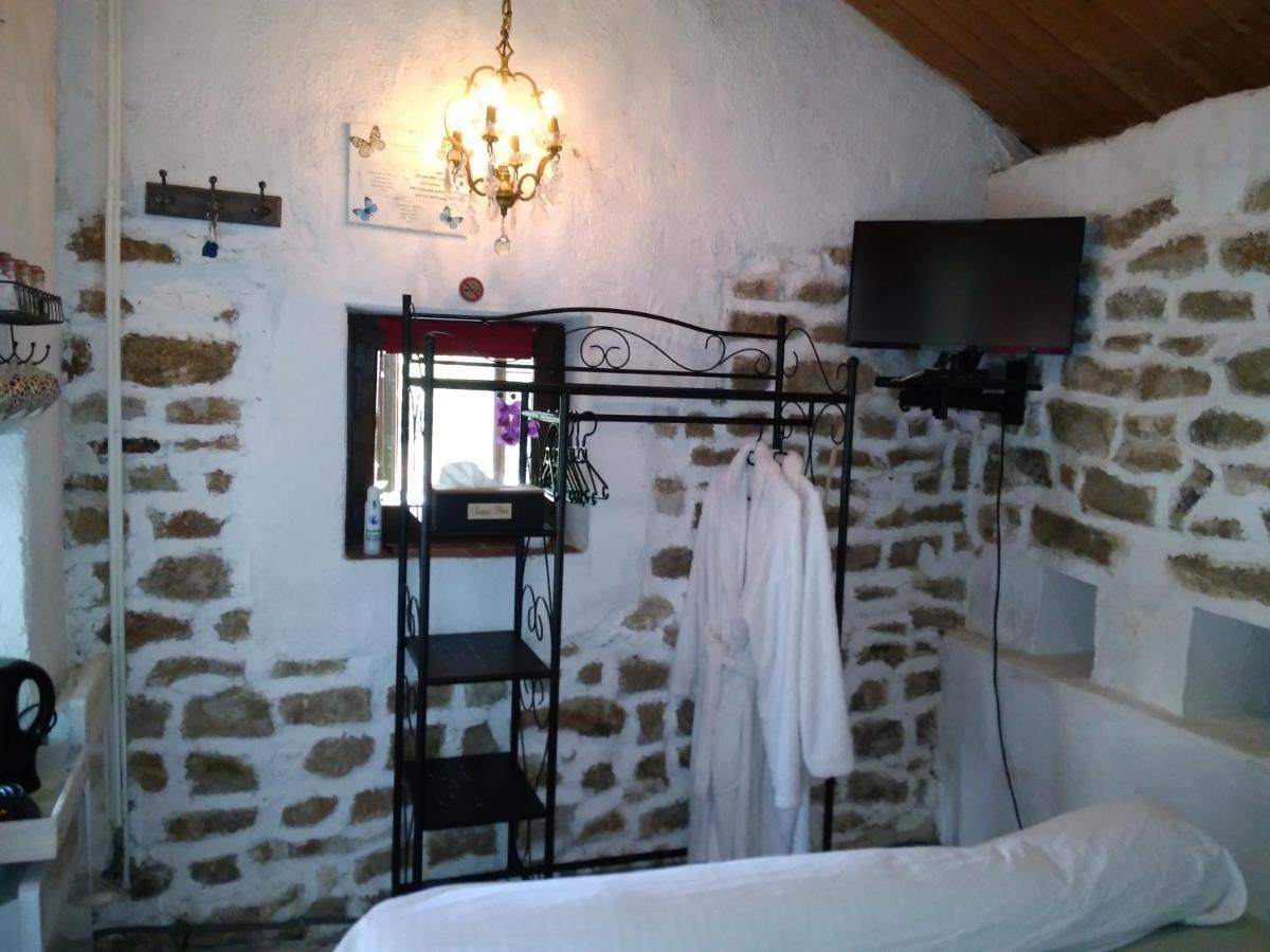 Dependance Du Moulin Galuzot Bed and Breakfast Saint-Vallier  Eksteriør billede